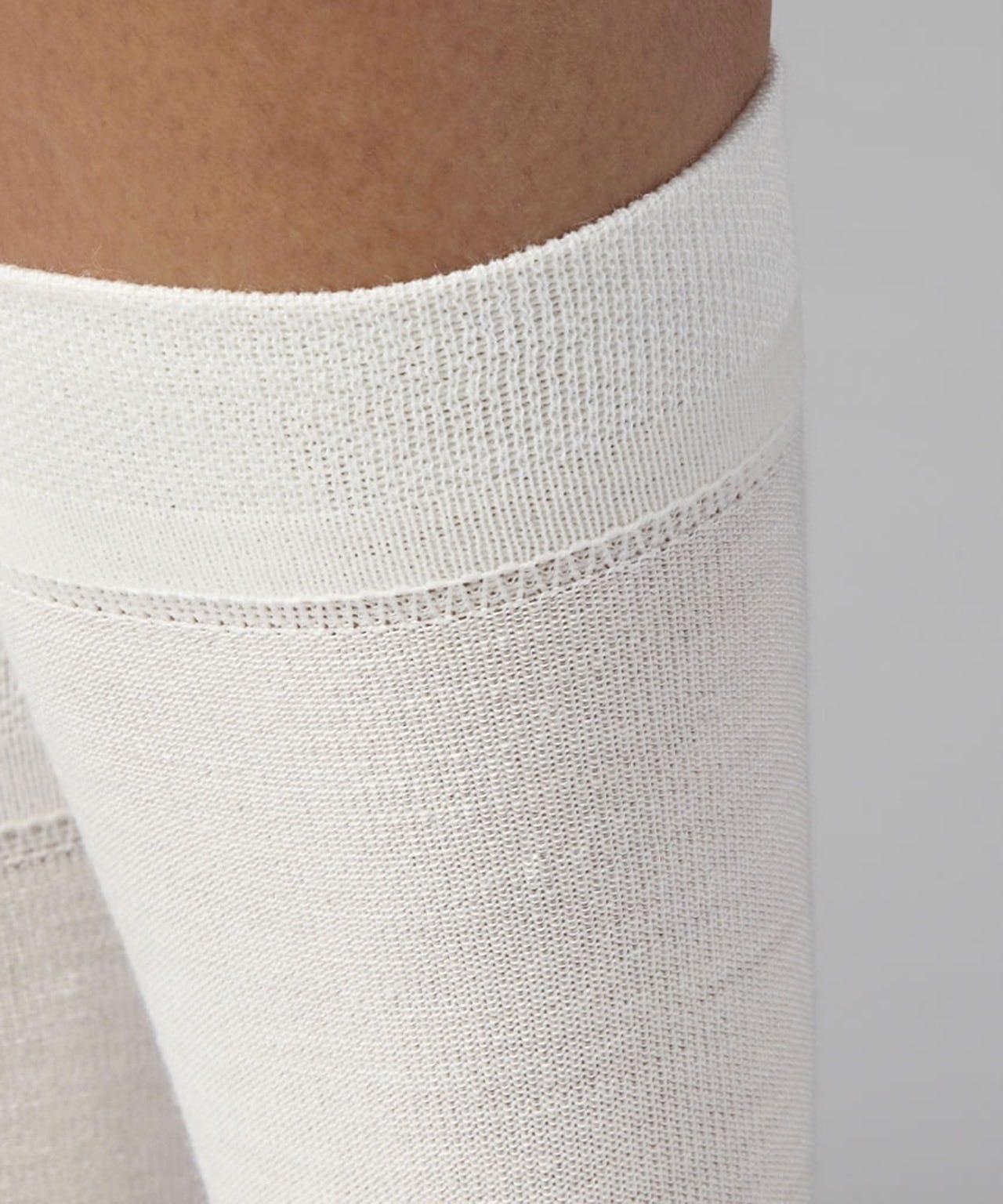 Lot de 2 paires de chaussettes Thermolactyl et soie