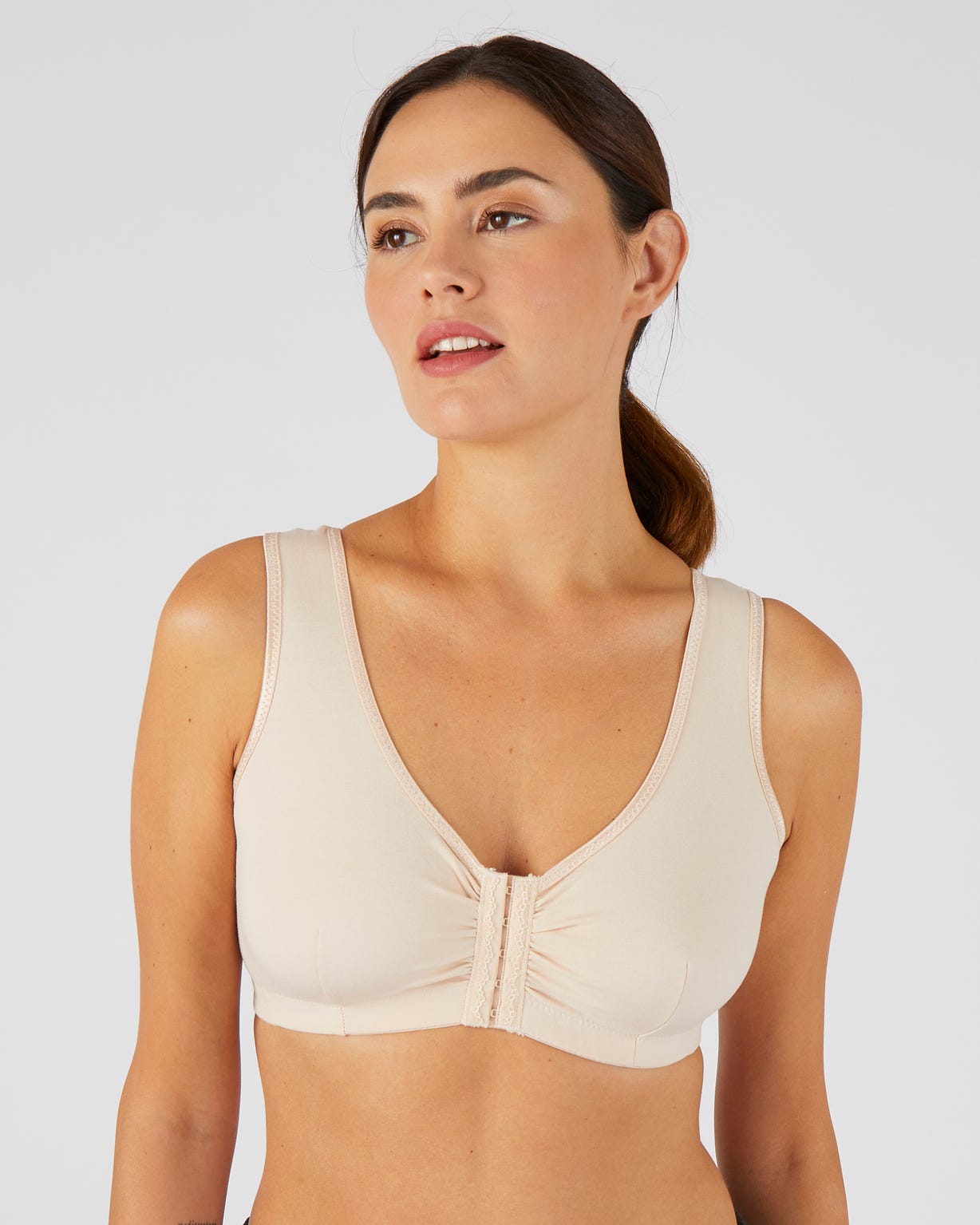 Soutien-gorge sans armatures ouvert devant