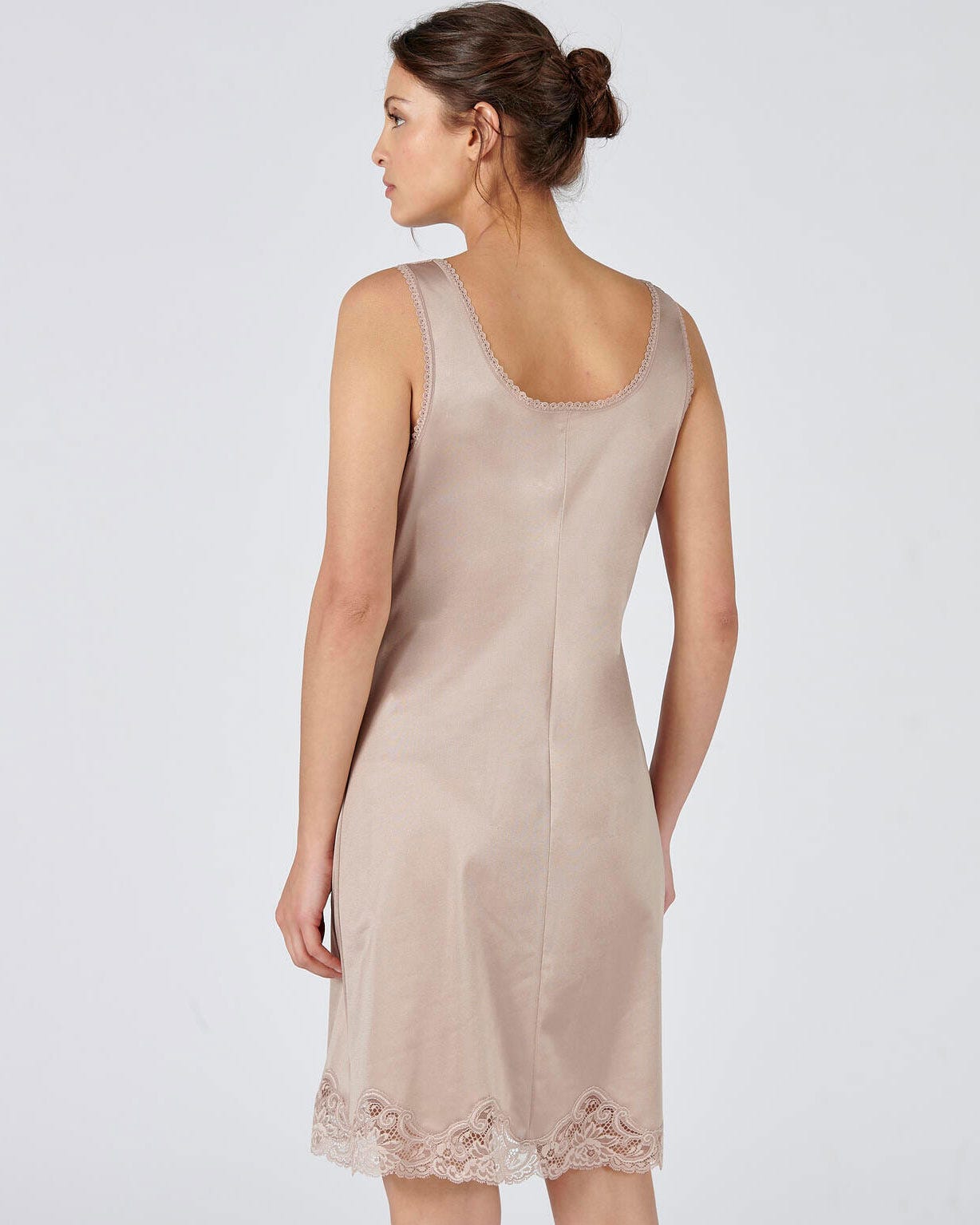 Fond de robe en maille satinée