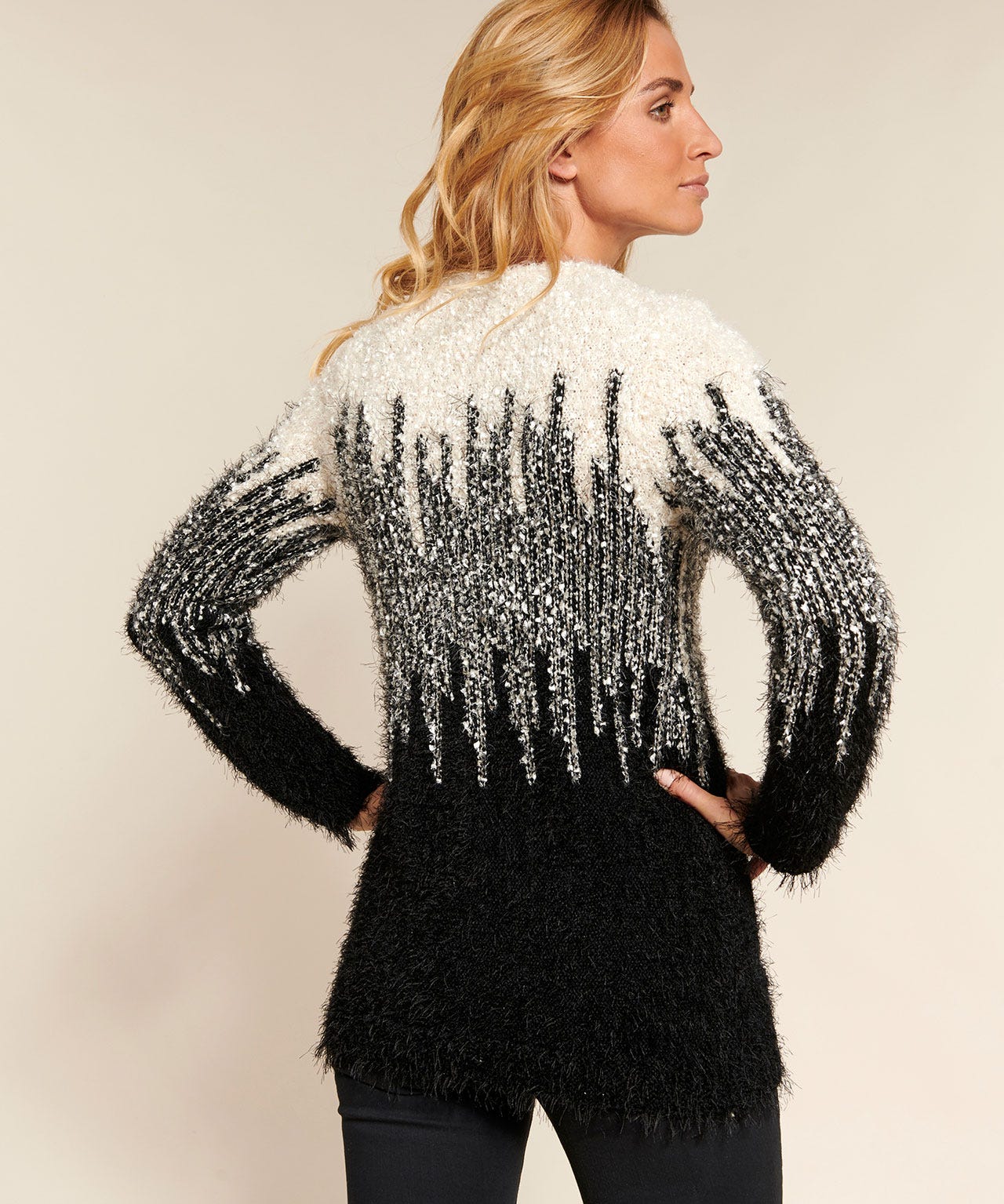 Pull graphique maille poilue