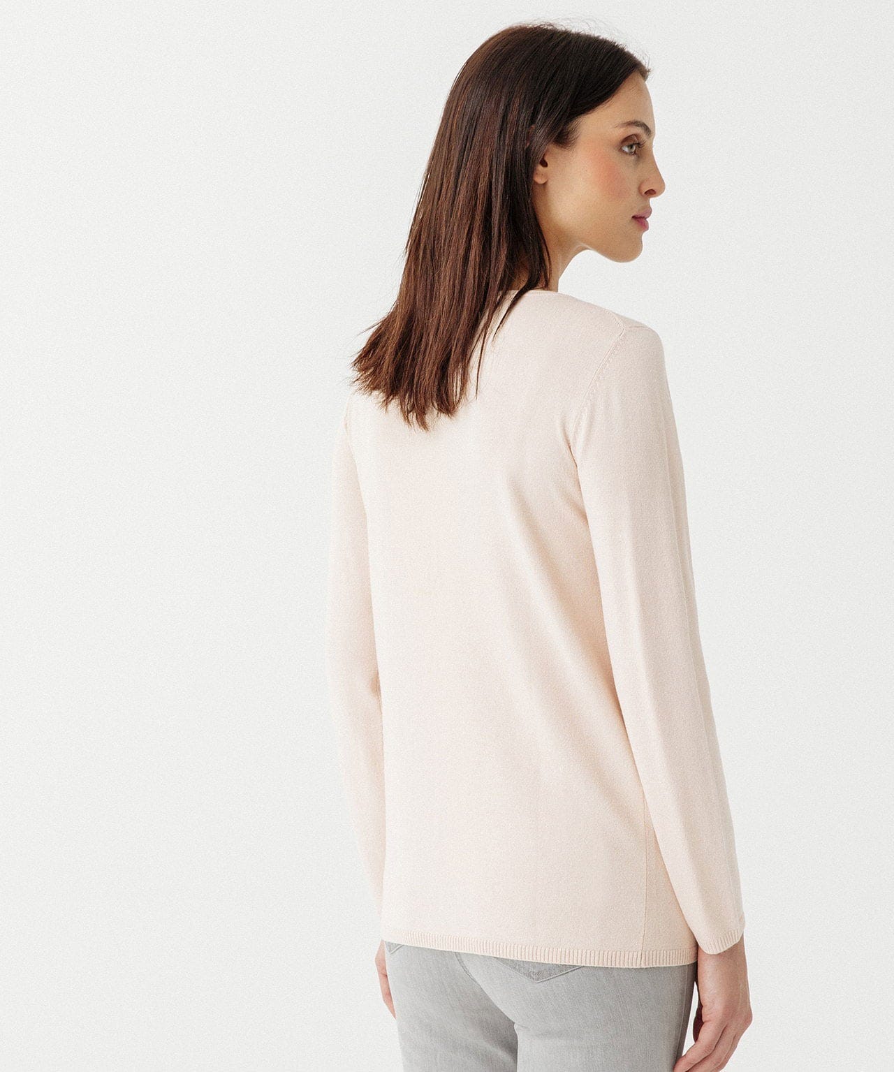 Pull encolure bijoux fantaisie