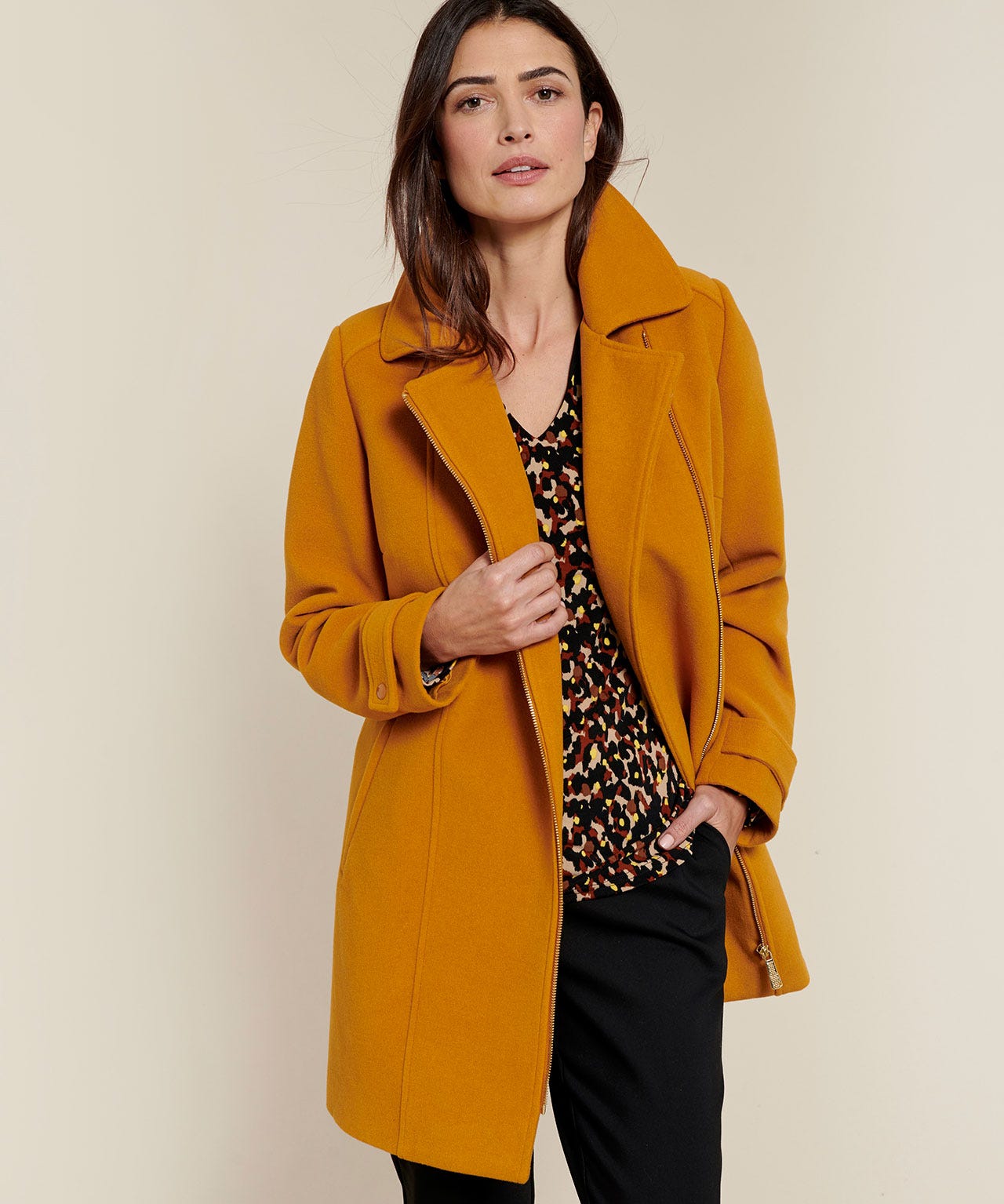 Manteau zippé asymétrique