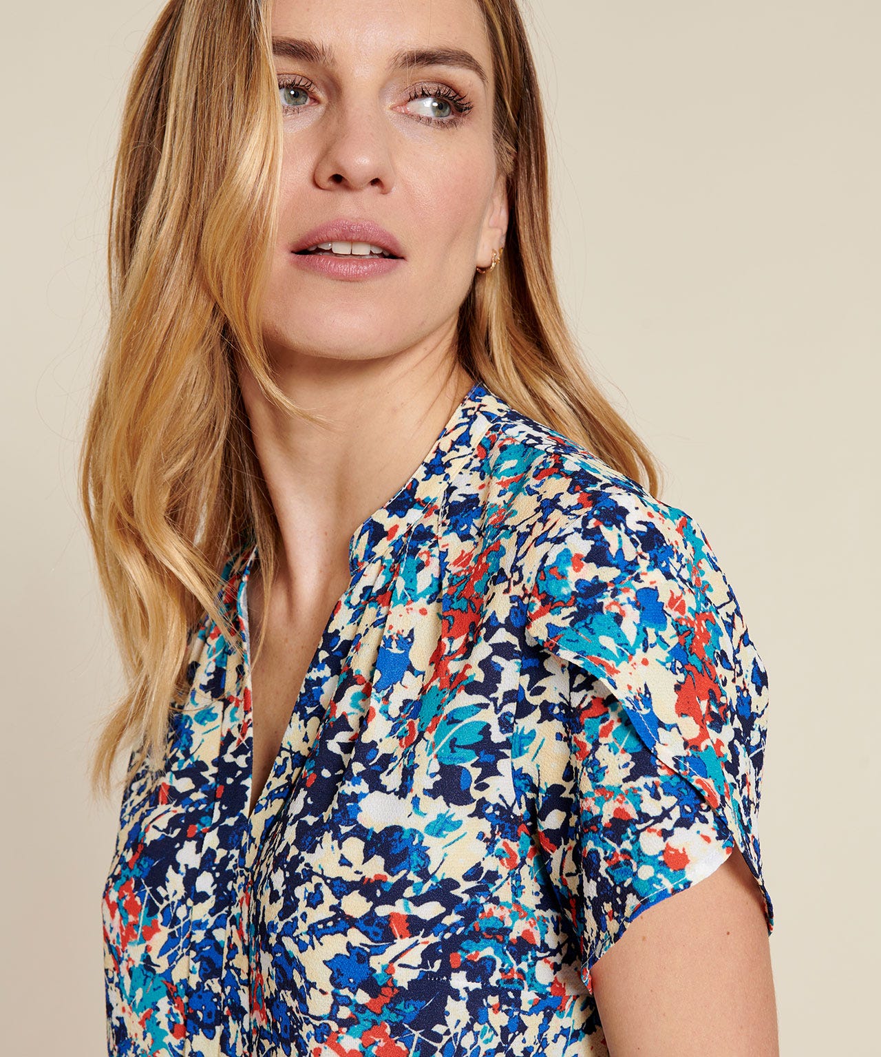 Blouse manches papillon