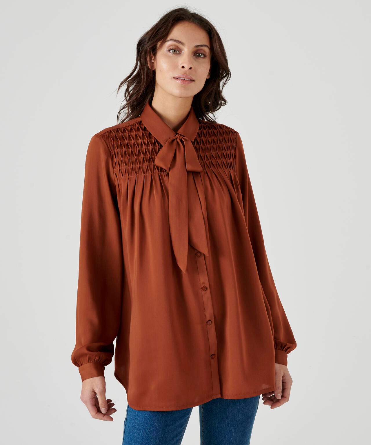 Chemisier ample satiné avec smocks