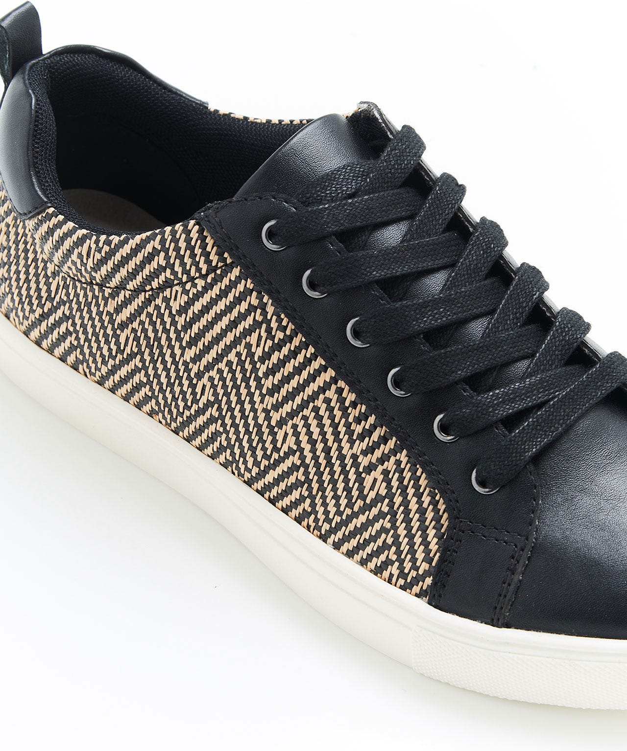 Tennis fantaisie, à lacets