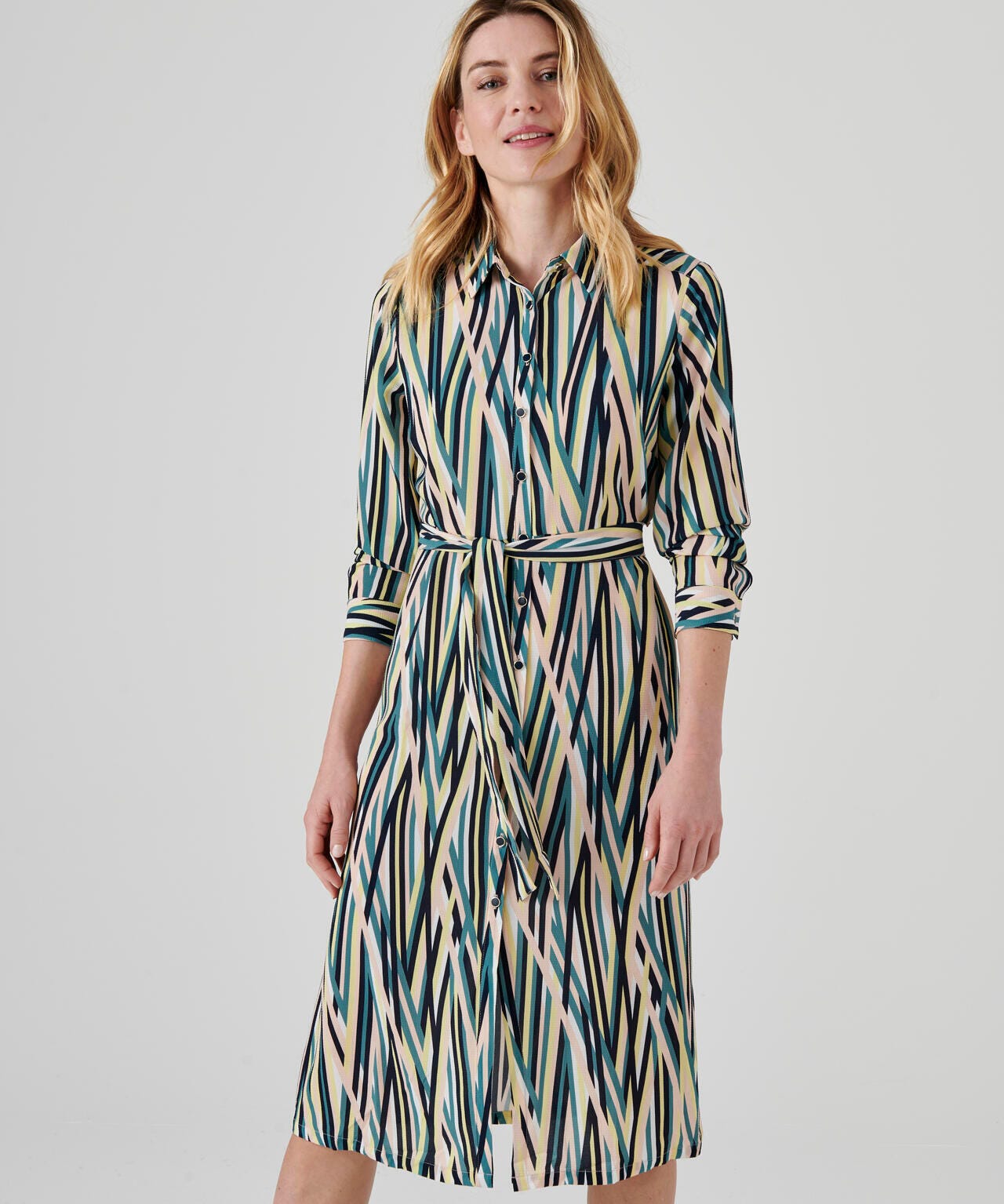 Robe-chemisier crêpe imprimé graphique