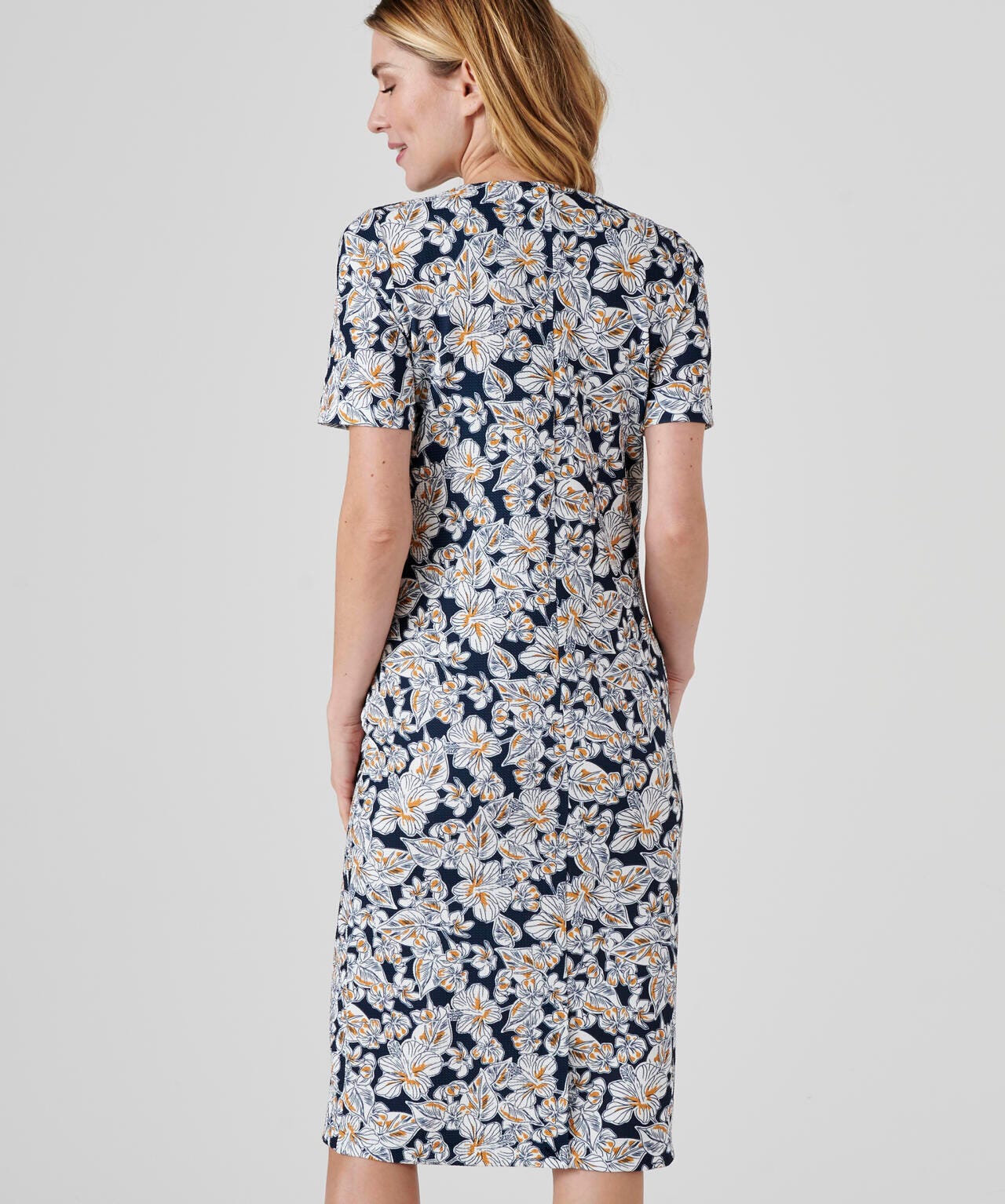 Robe fleurie en maille