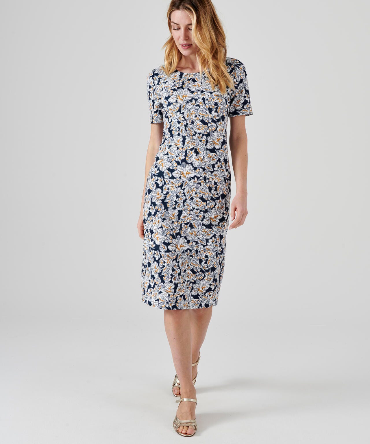 Robe fleurie en maille