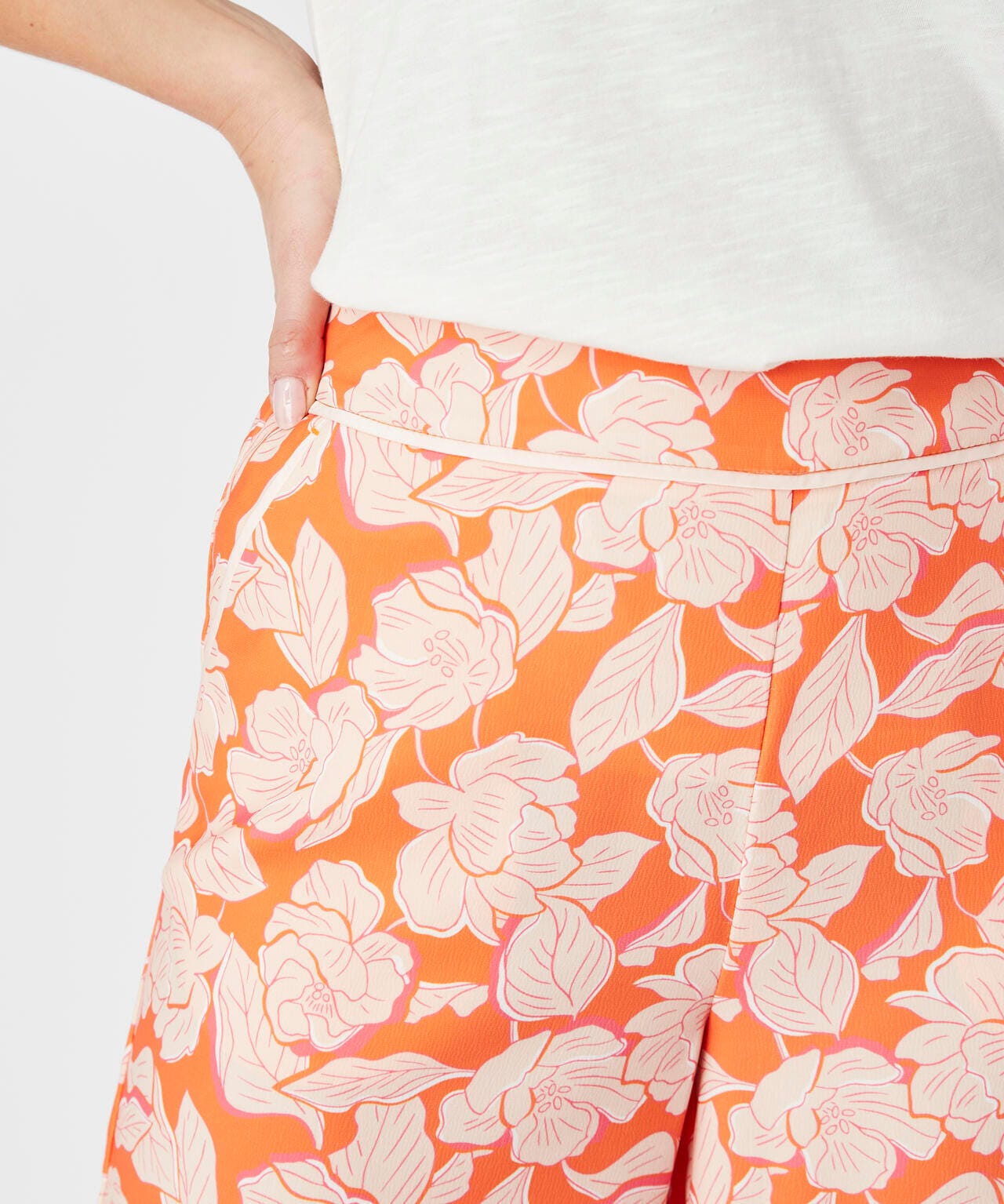 Pantalon crêpe reliéfé