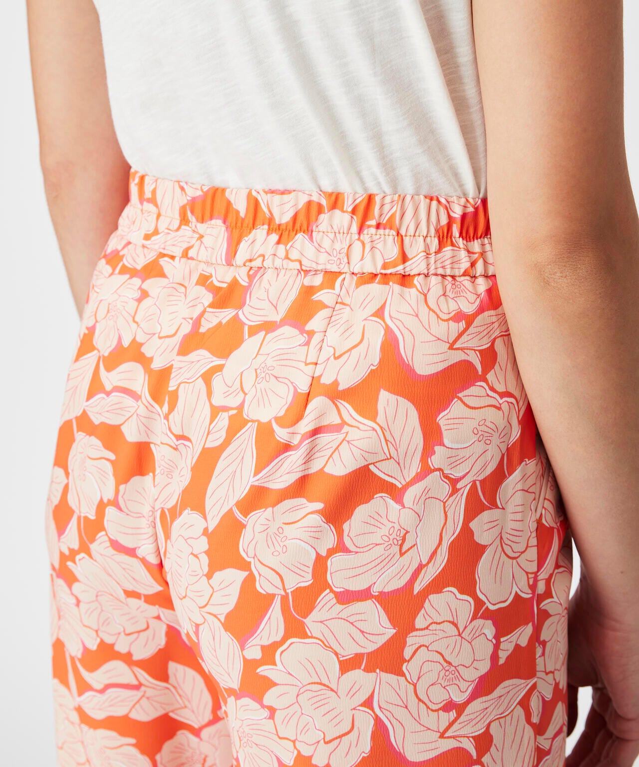 Pantalon crêpe reliéfé