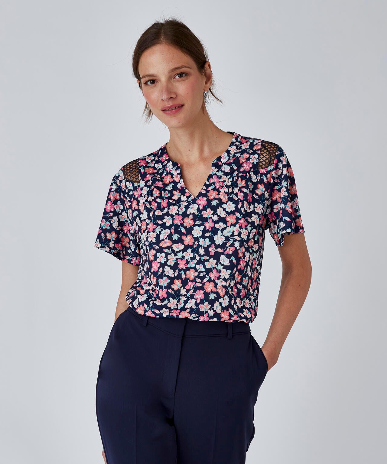 Blouse fleurie manches papillon