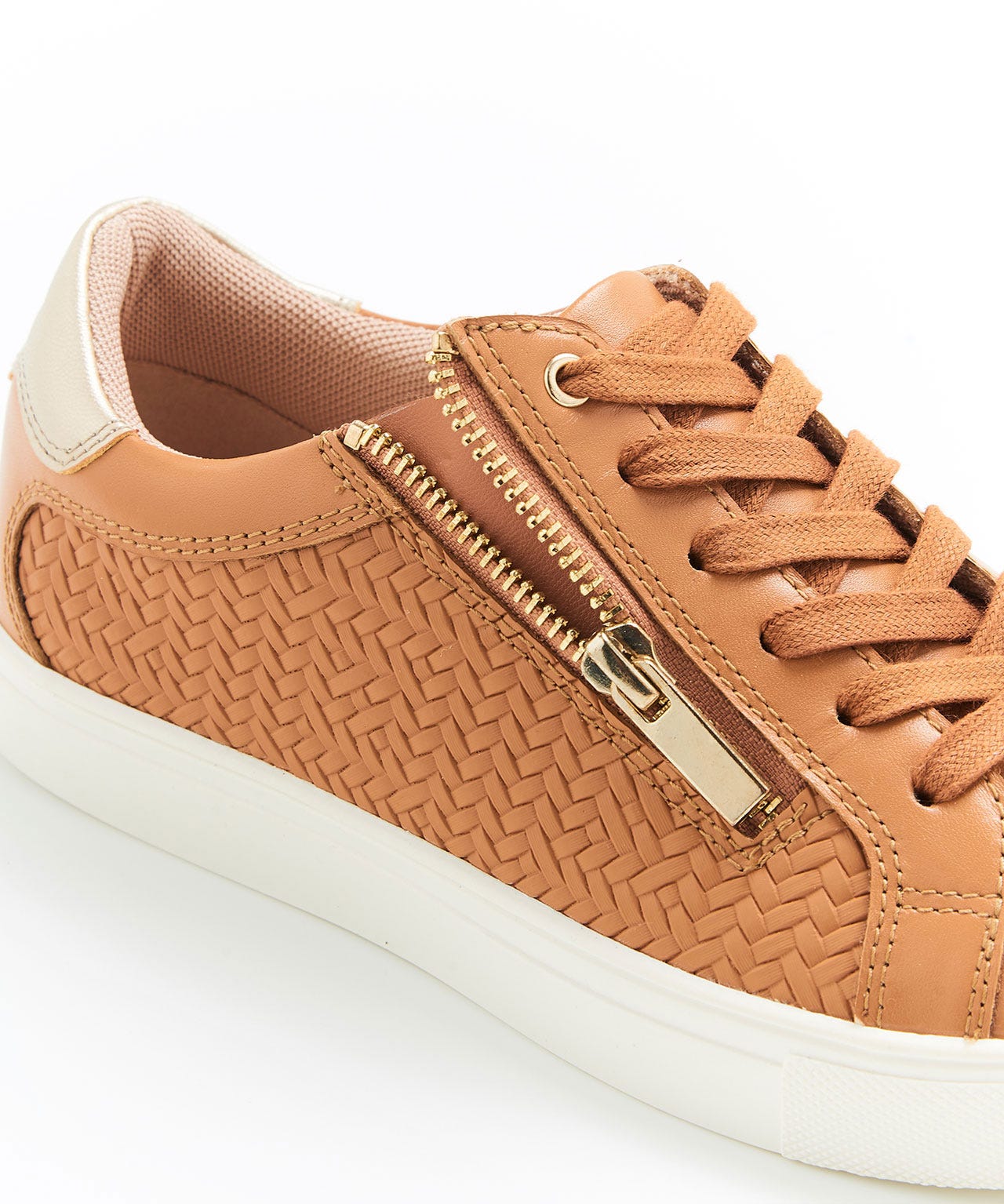 Tennis à lacets effet tressé Amortyl