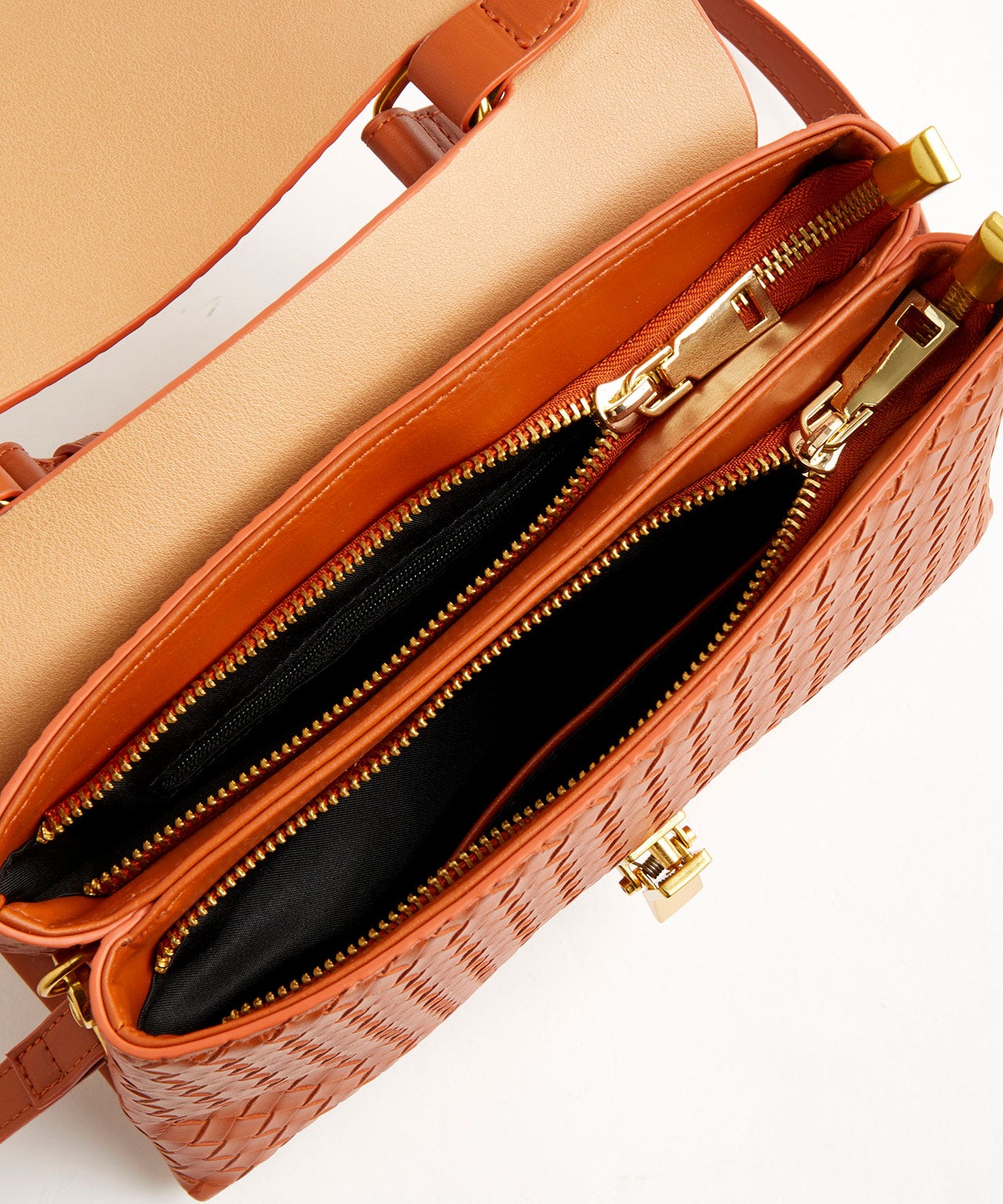 Sac à main aspect tressé