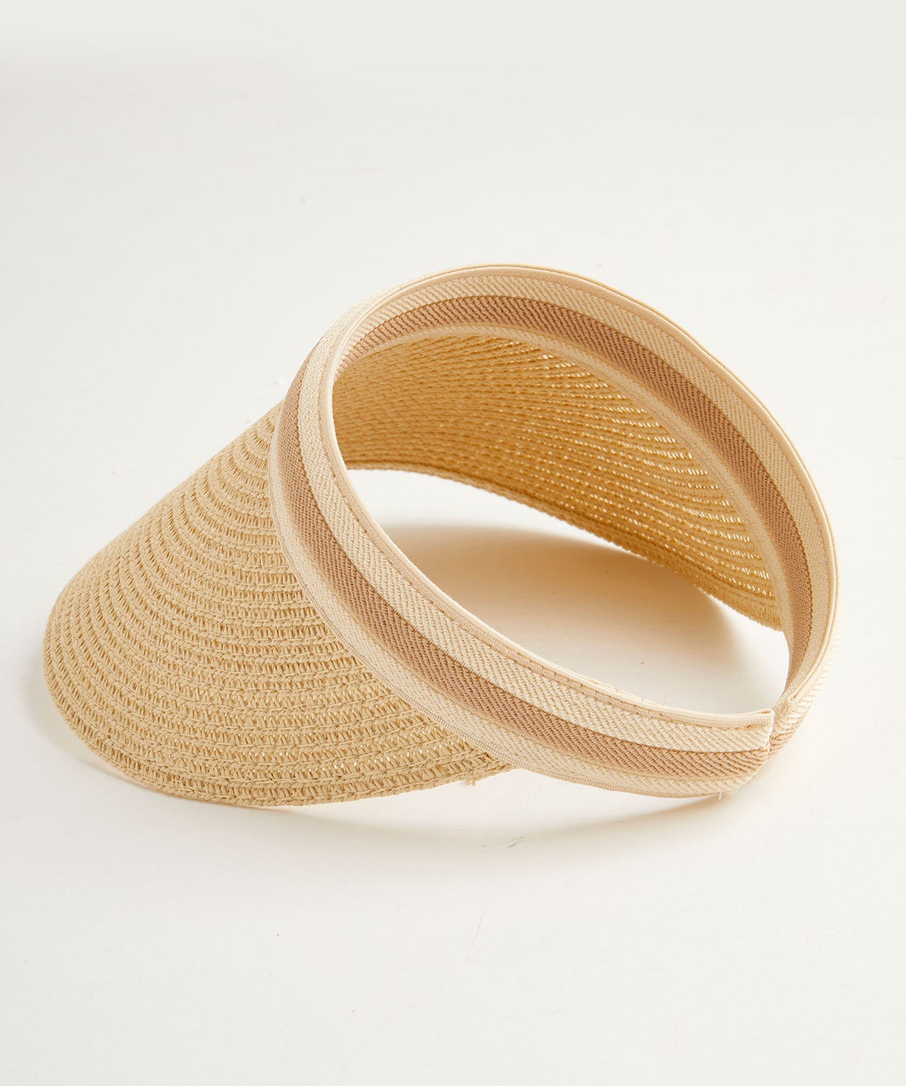 Chapeau visière tressé