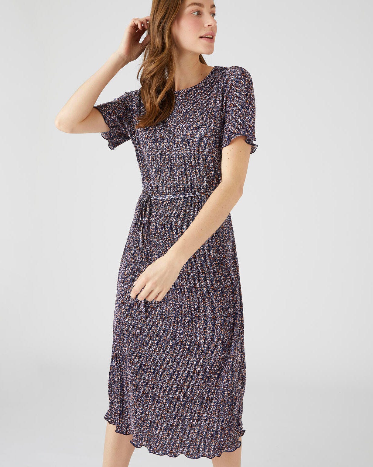 Robe plissée manches courtes