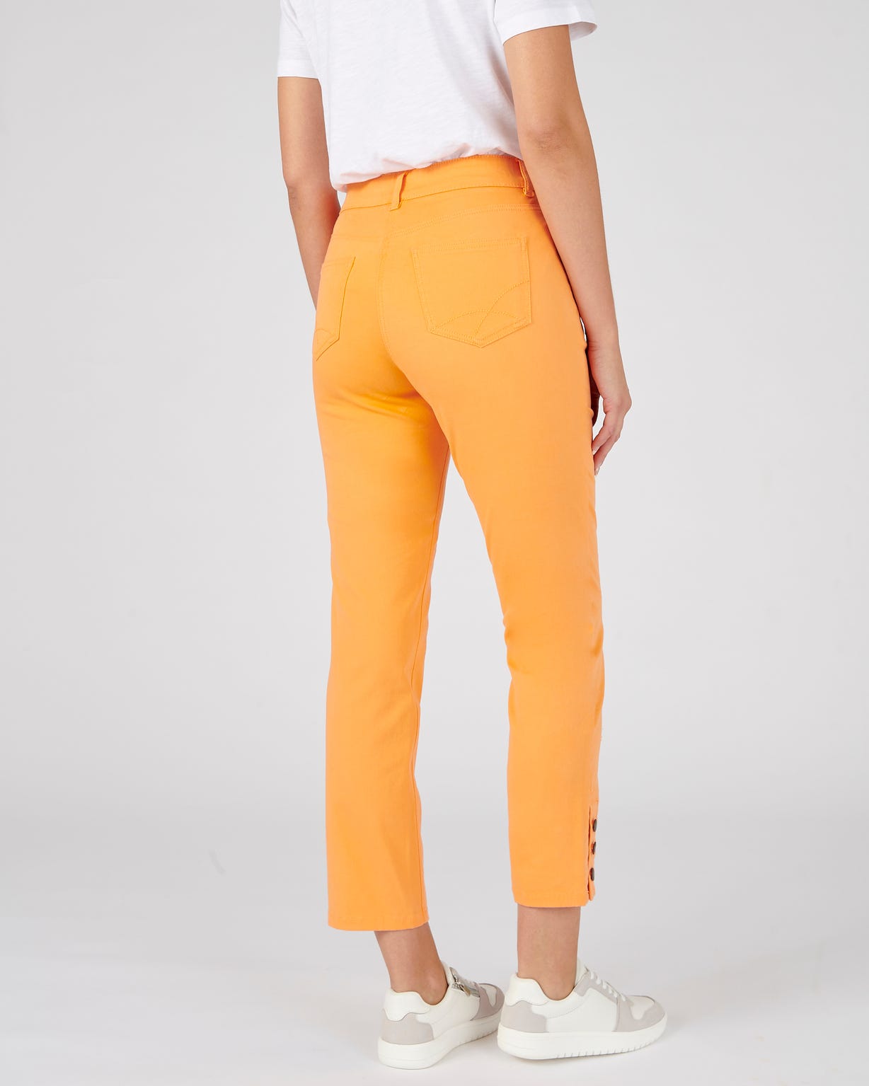 Pantalon 7/8ème boutons bas de jambes