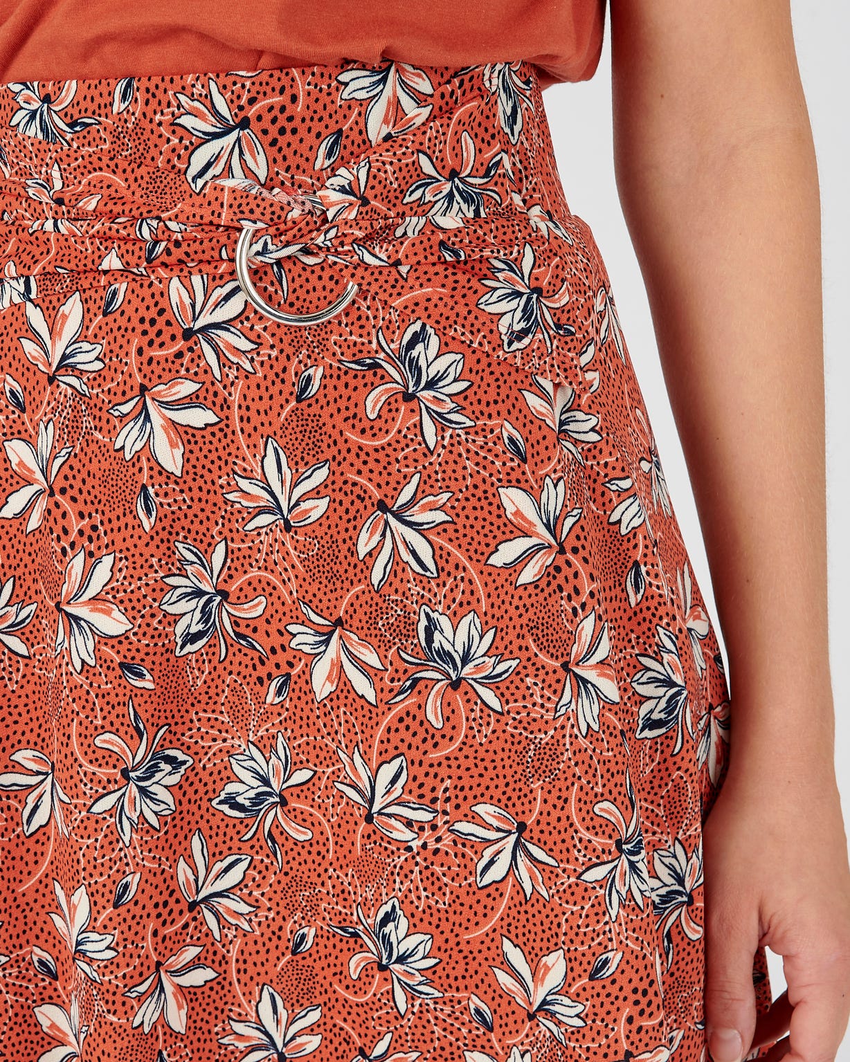 Jupe ceinture à boucle