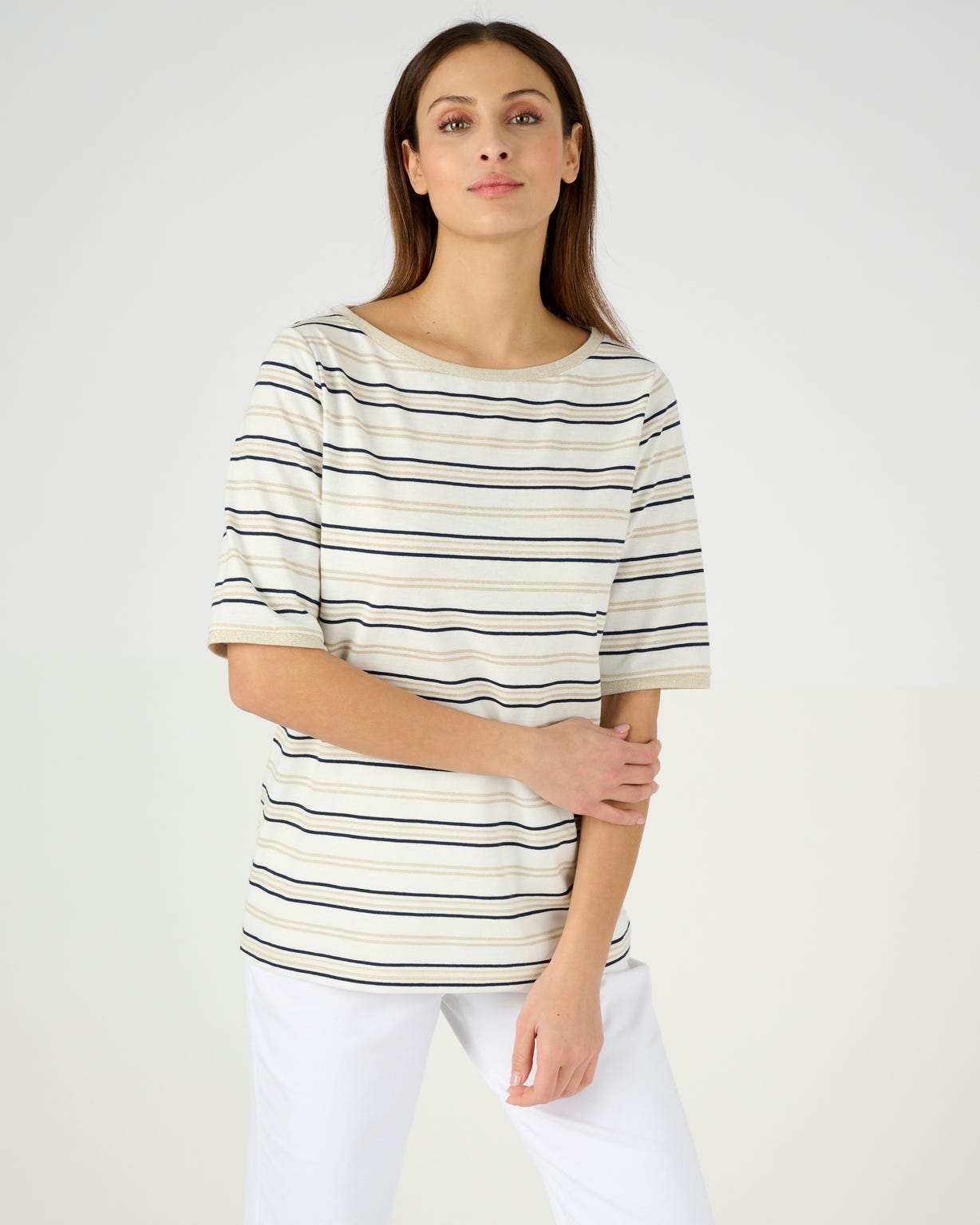 Tee-shirt à rayures brillantes.