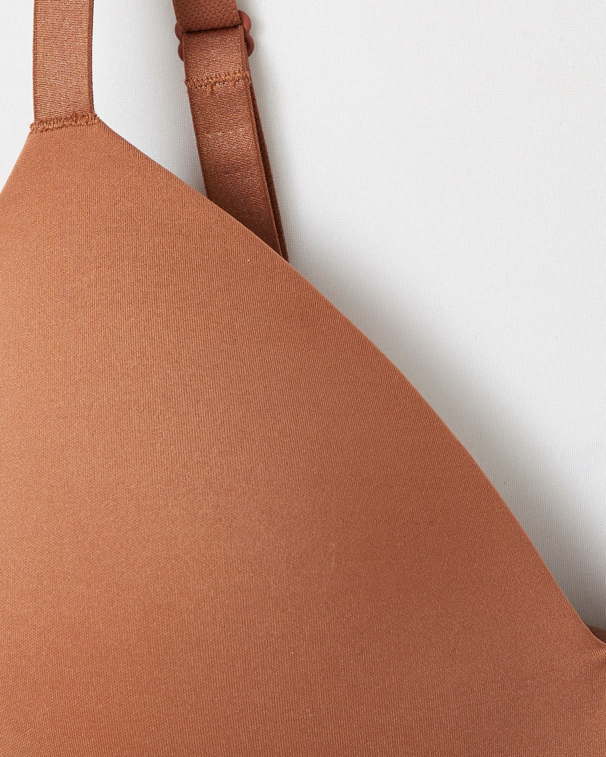 Soutien-gorge invisible* sans armatures