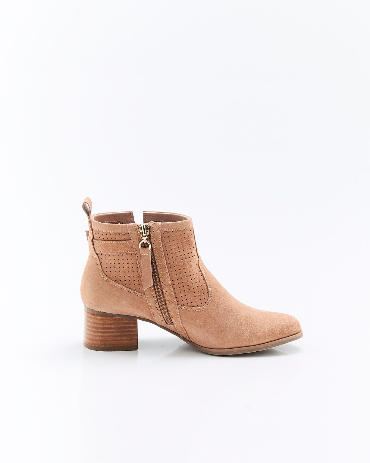 Bottines dessus croûte de cuir perforée