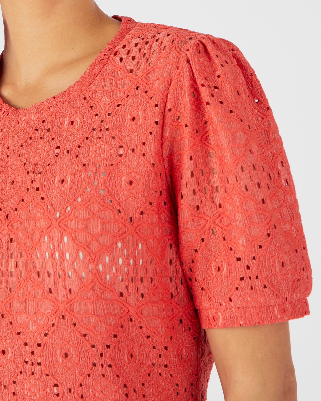 T-shirt en maille ajourée effet dentelle