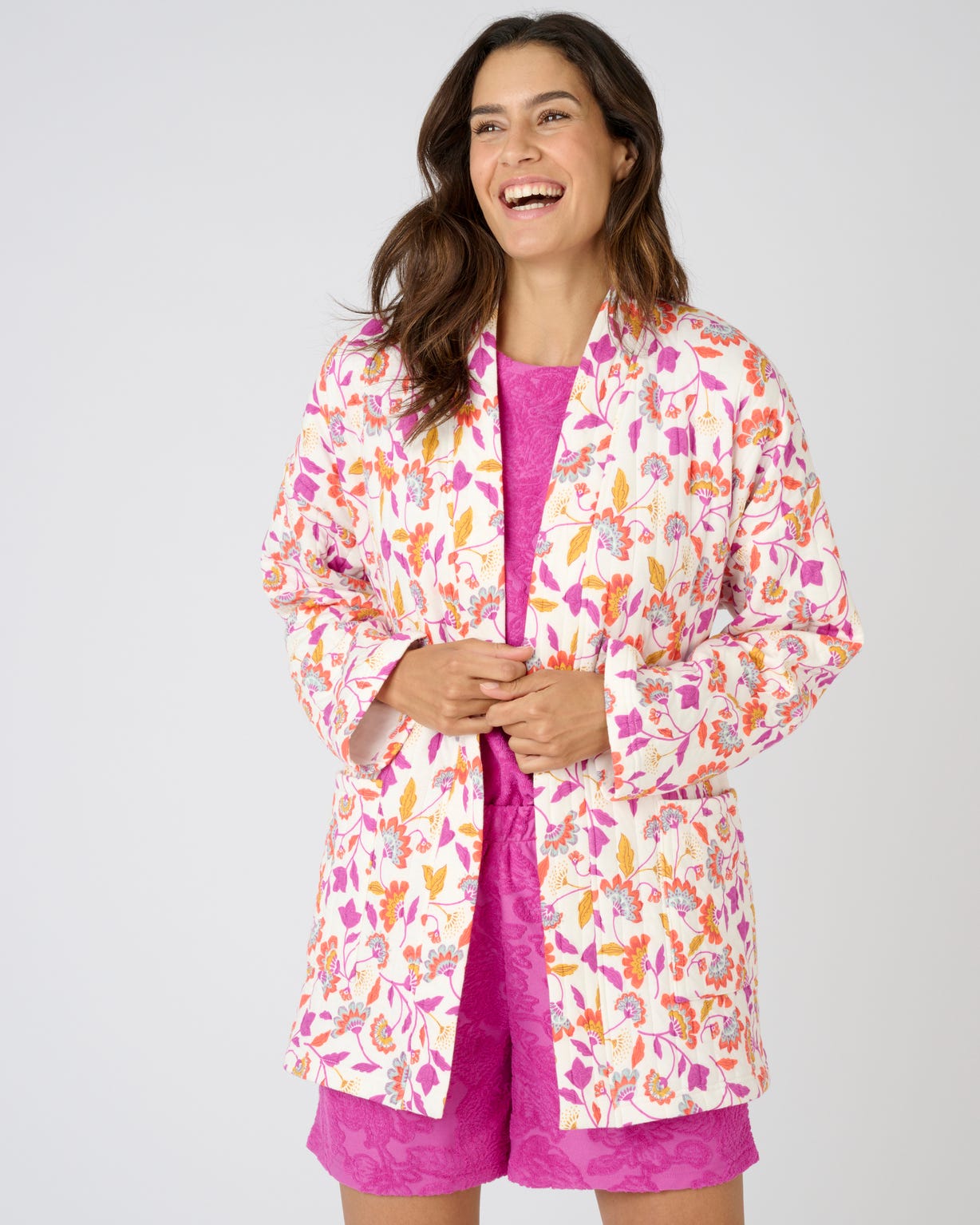 Robe de chambre courte matelassée