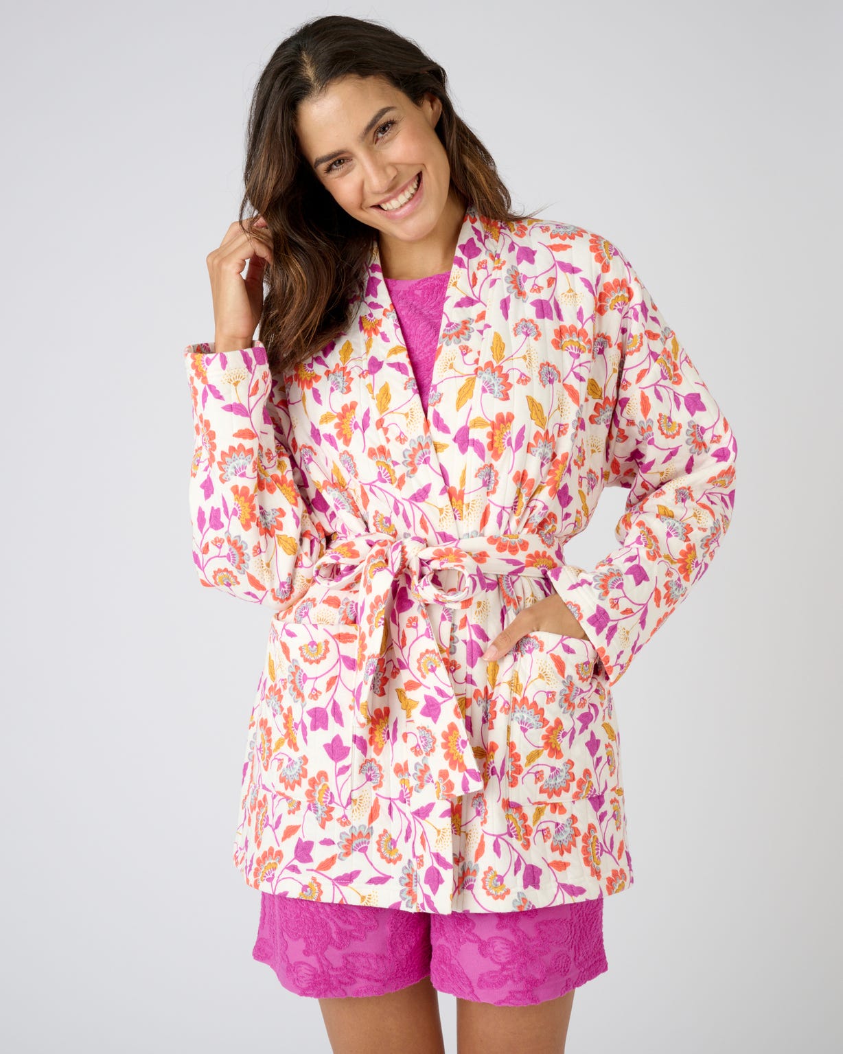 Robe de chambre courte matelassée