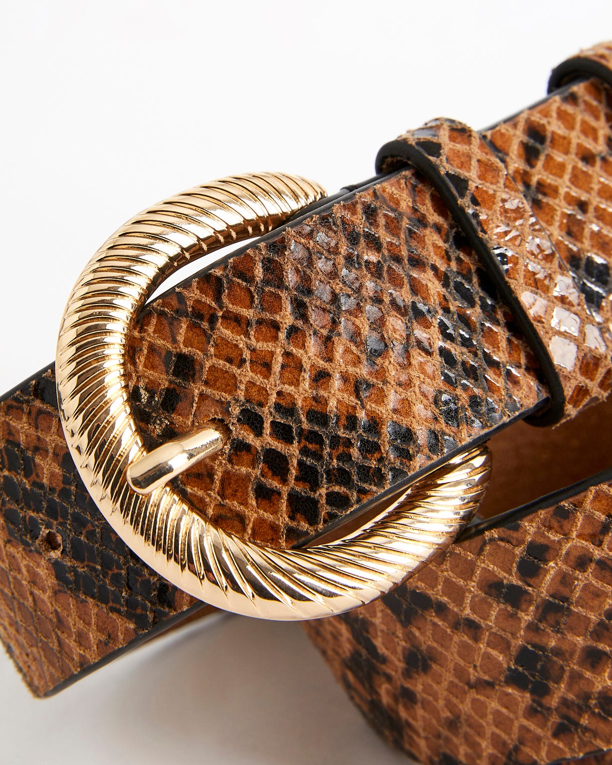 Ceinture en croûte de cuir motif animalier