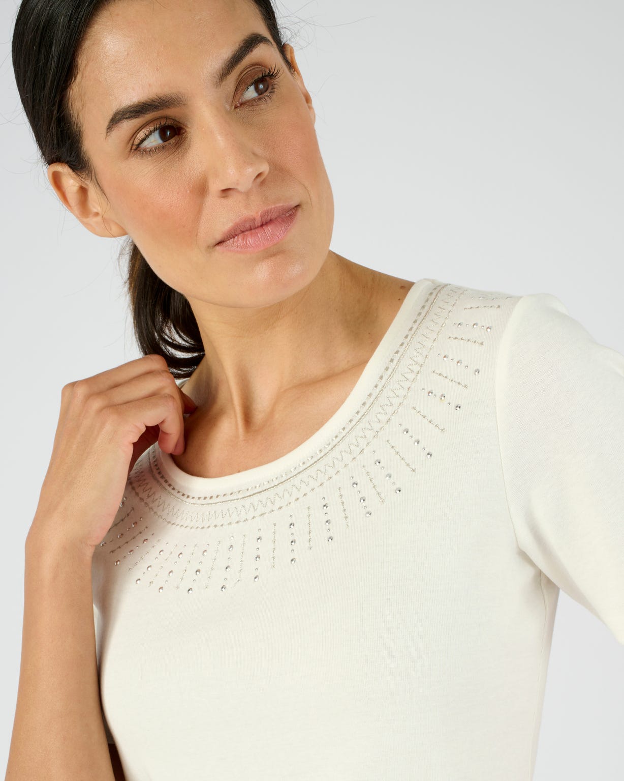 T-shirt détail bijoux