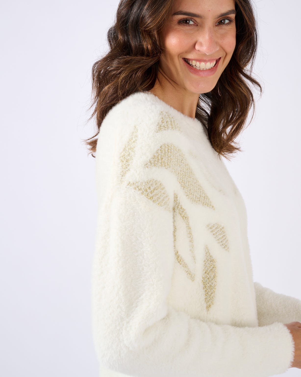 Pull maille poilue à motif végétal brillant