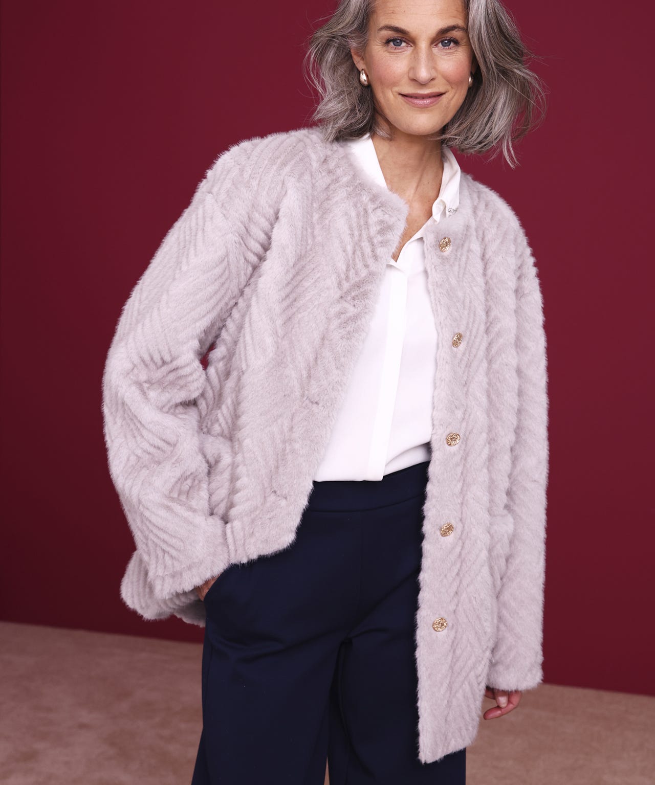 Veste imitation fourrure et suédine