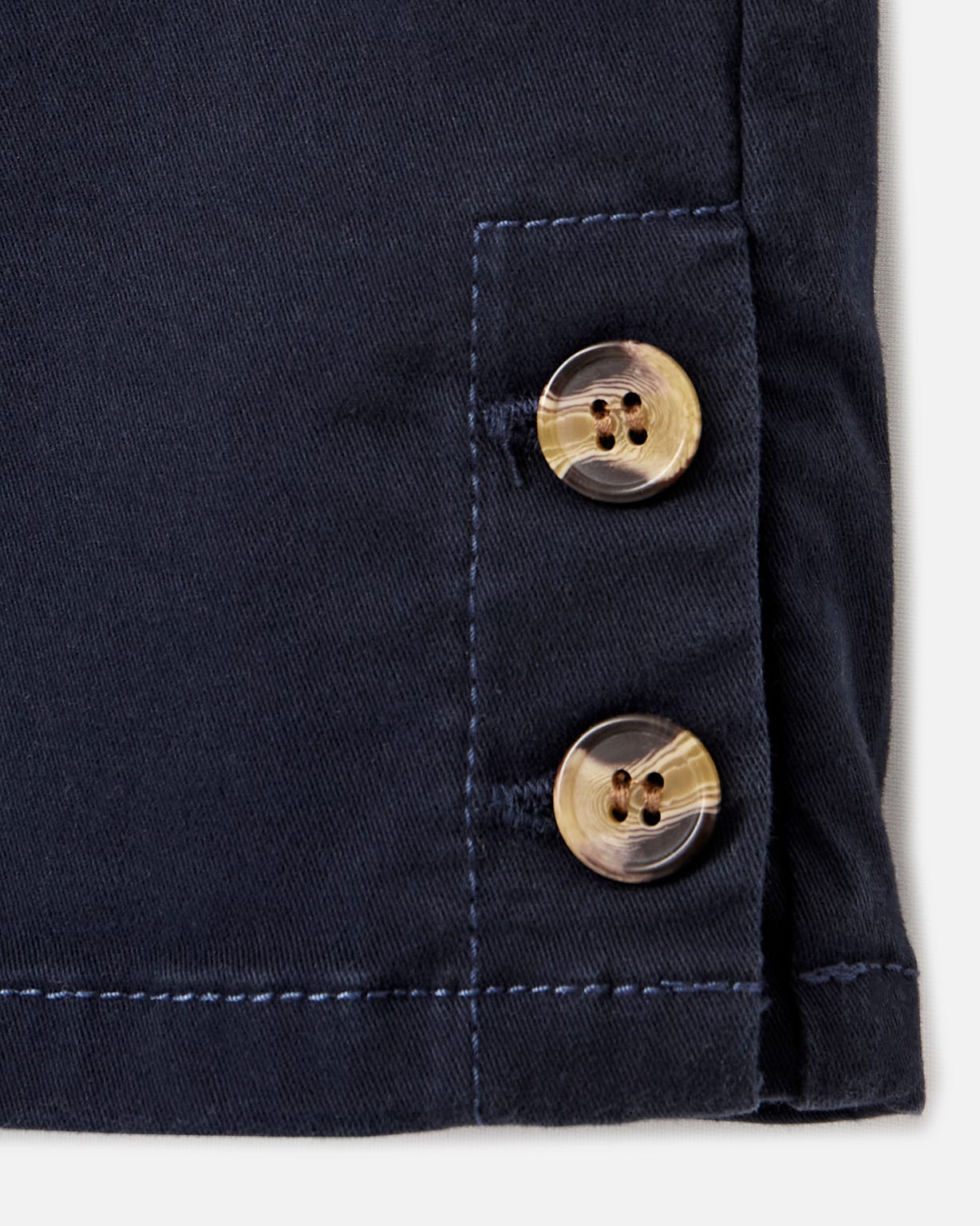 Pantalon 7/8ème fantaisie boutonnée