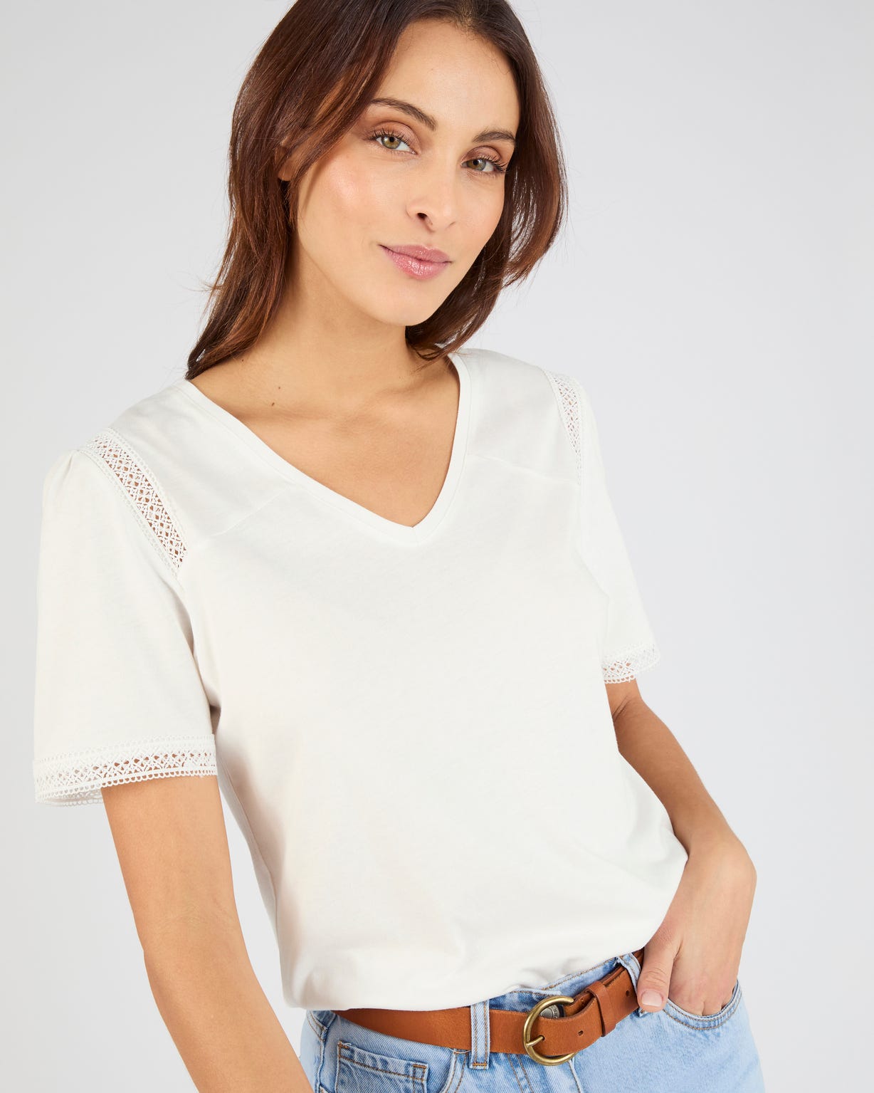 T-shirt détails dentelle