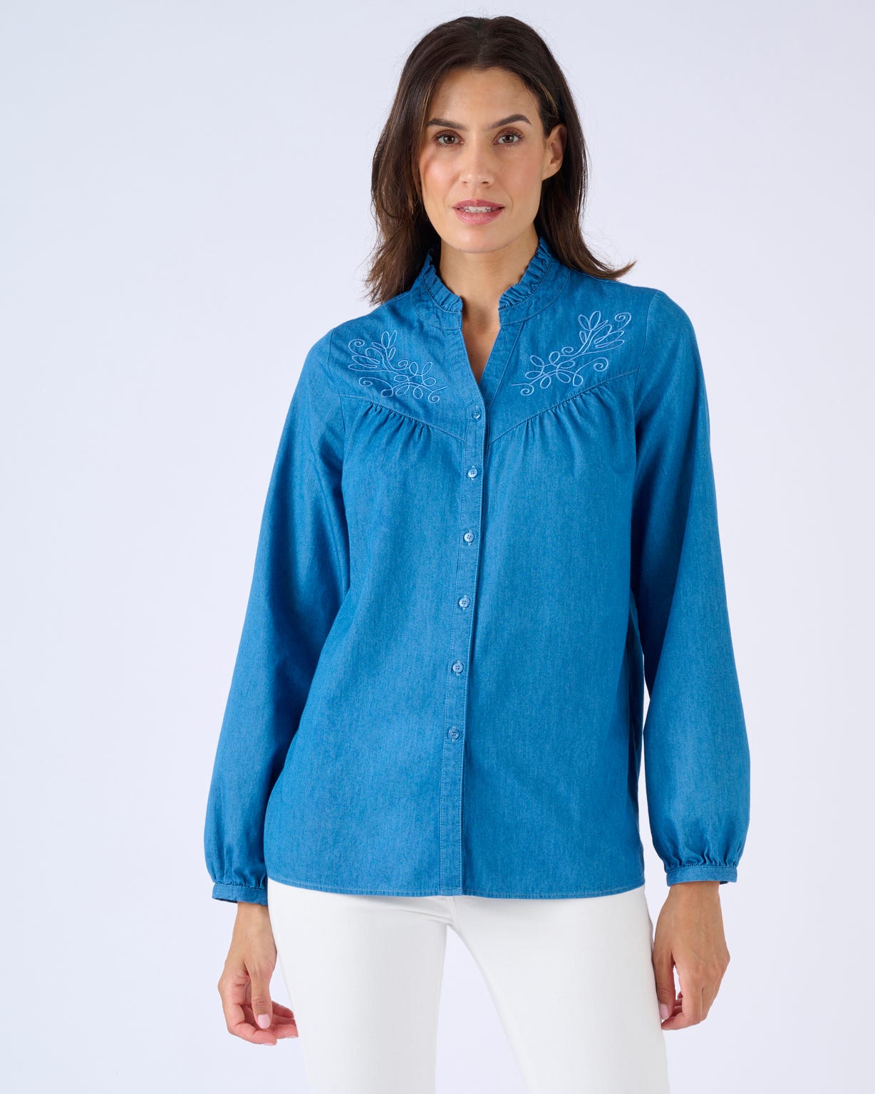 Chemisier en denim brodé