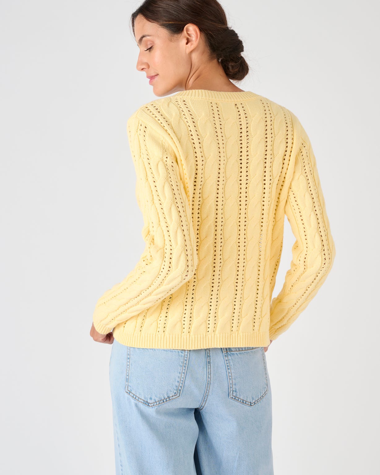 Cardigan maille ajourée et torsades