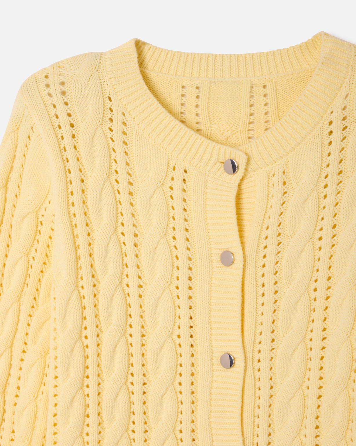 Cardigan maille ajourée et torsades