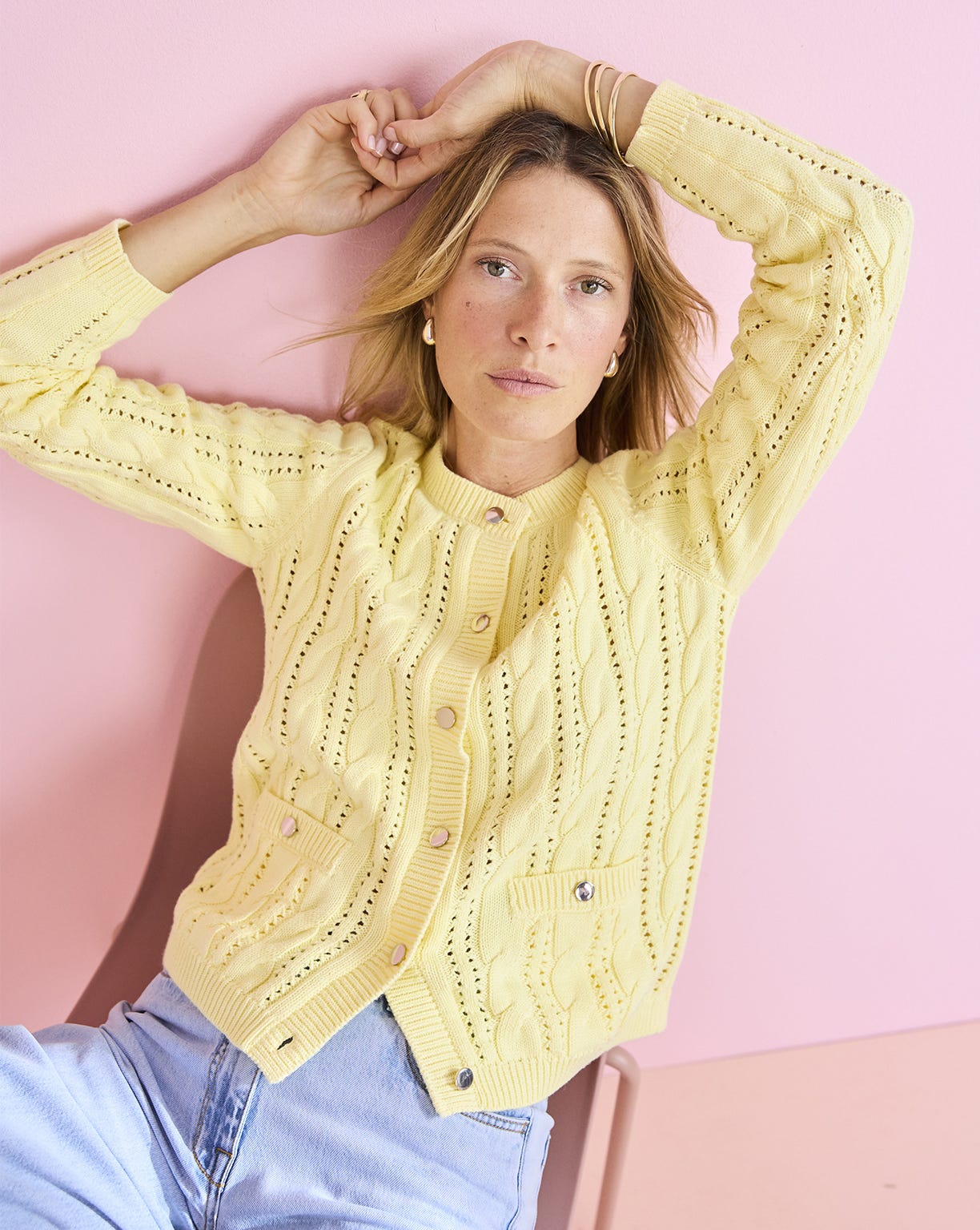 Cardigan maille ajourée et torsades