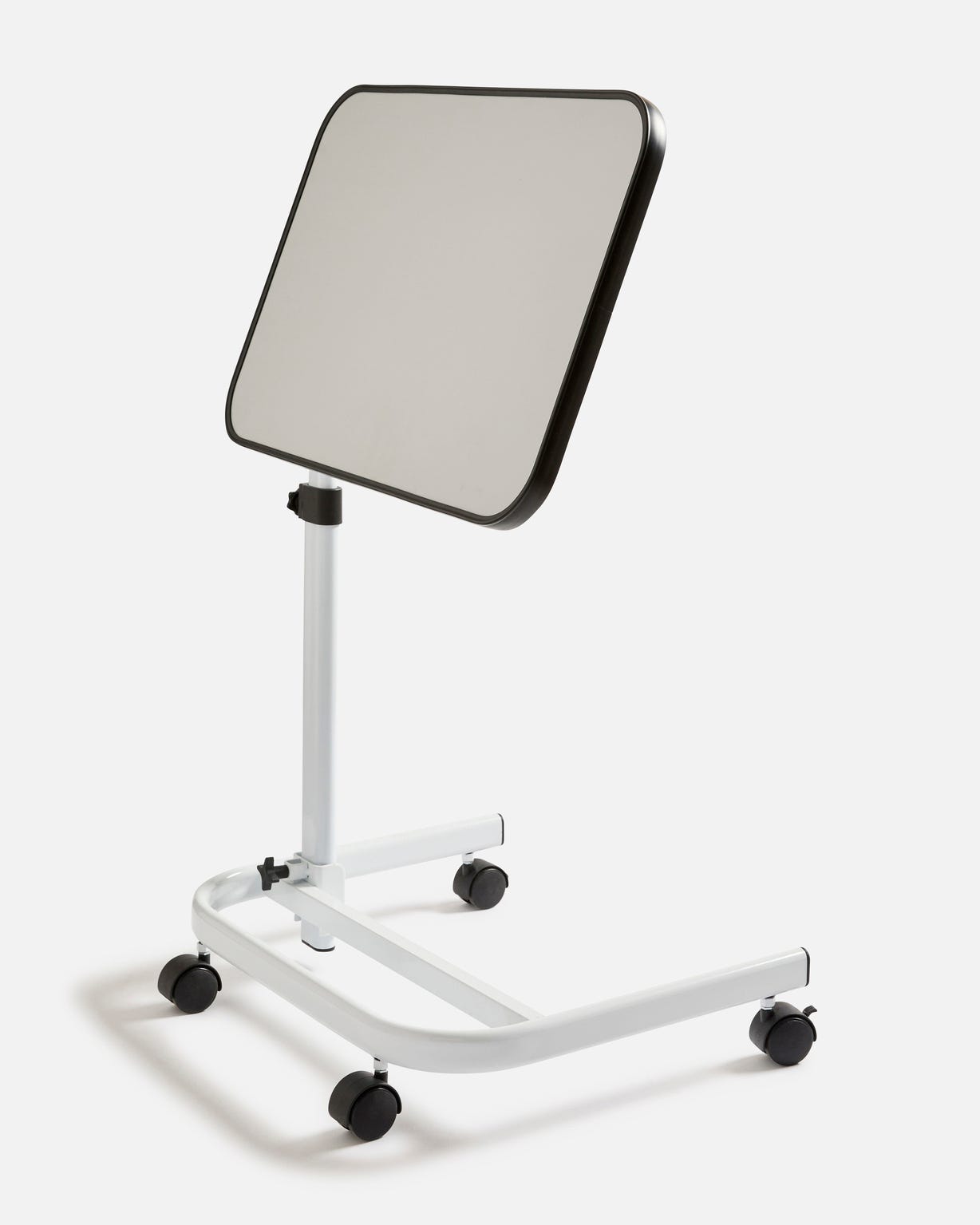 Table d'appoint à roulettes