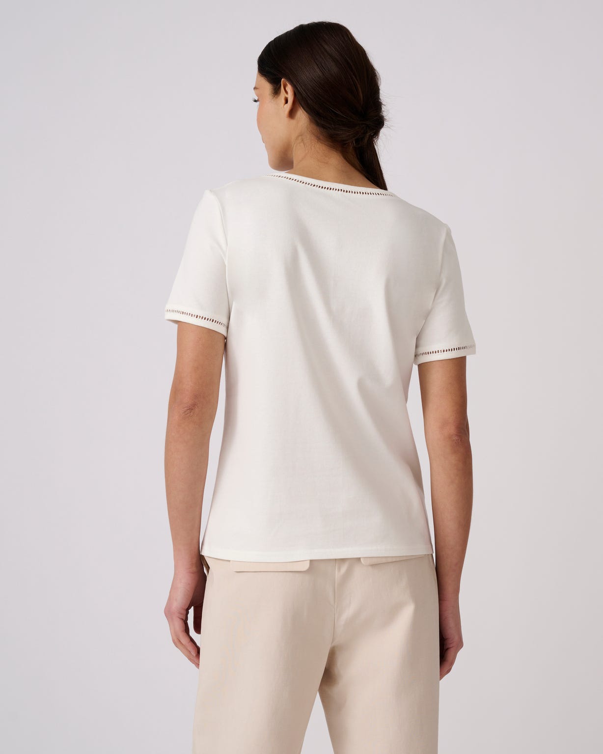 T-shirt motif placé