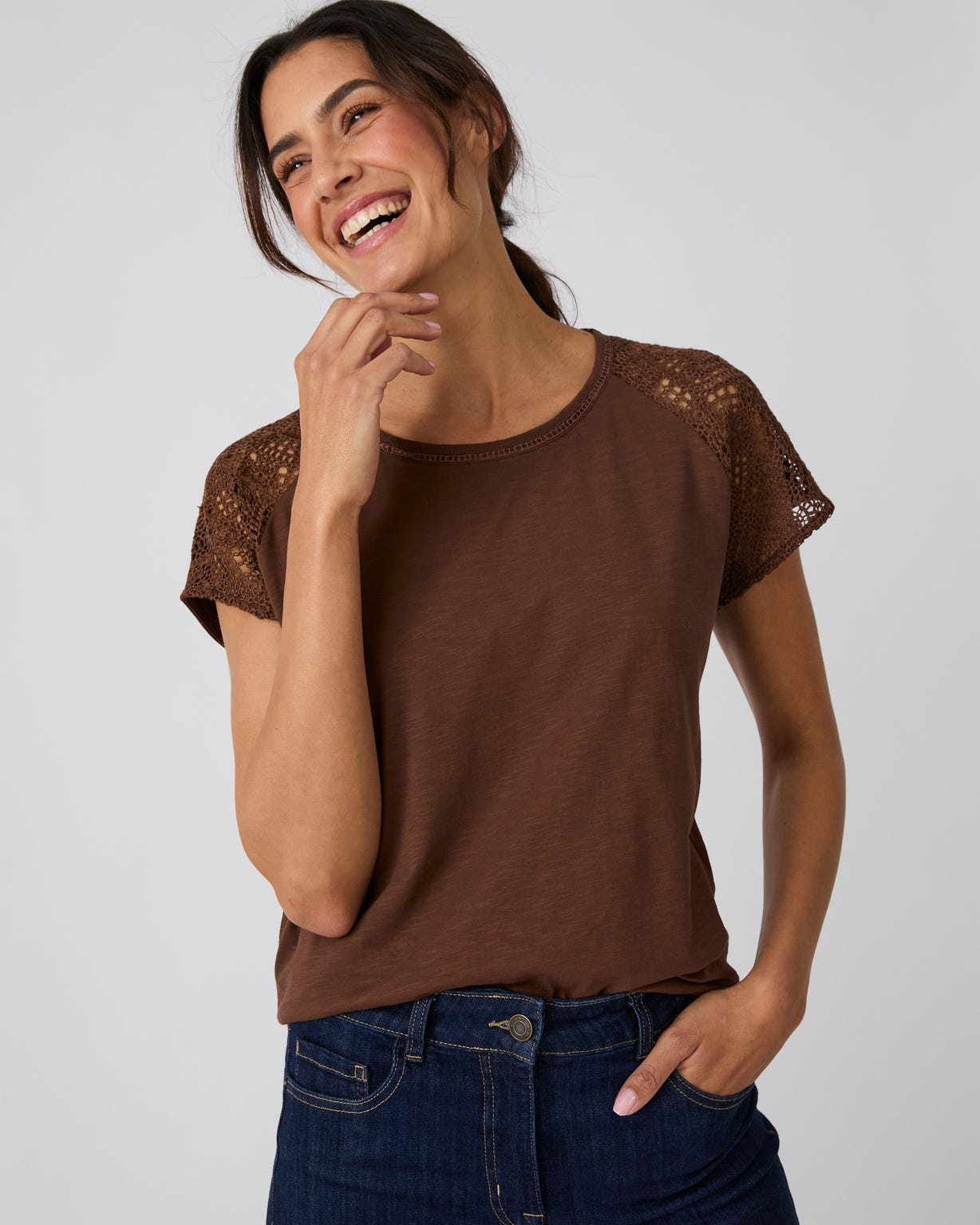 T-shirt détail macramé aux épaules