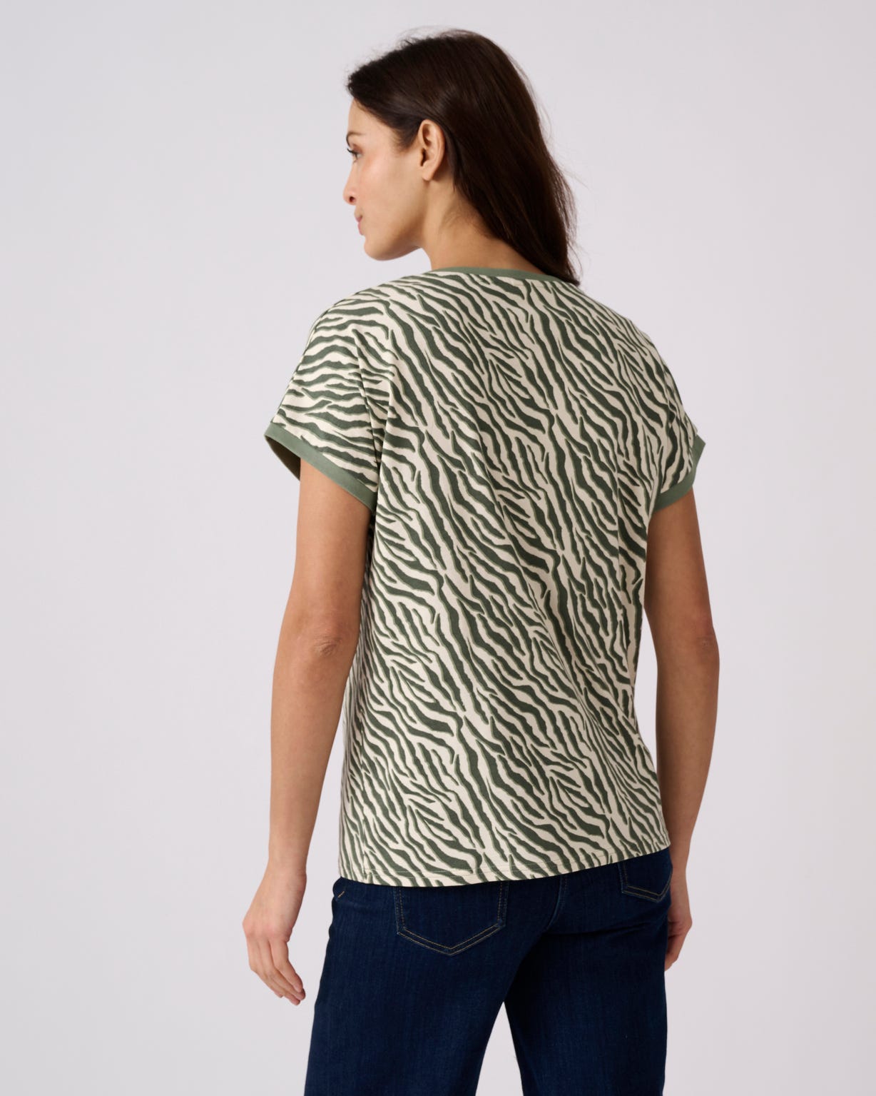 T-shirt encolure tunisienne