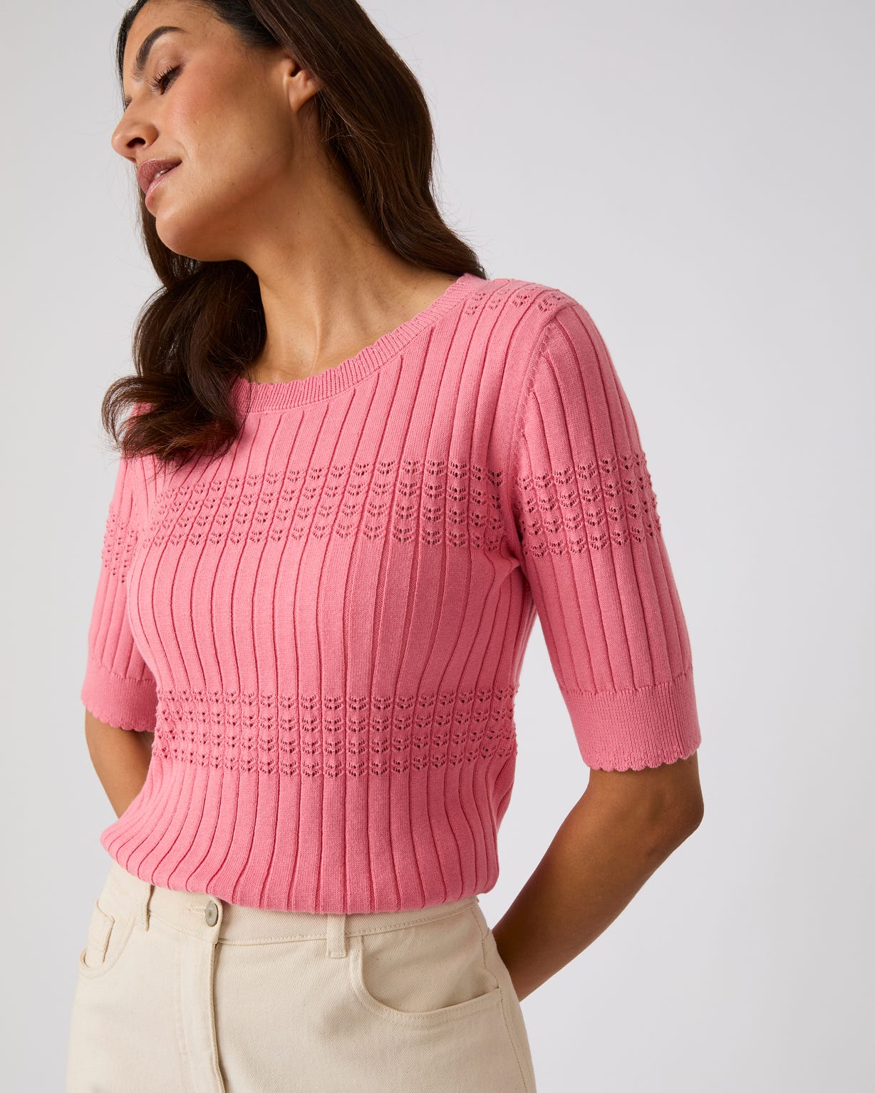 Pull à côtes ajourées