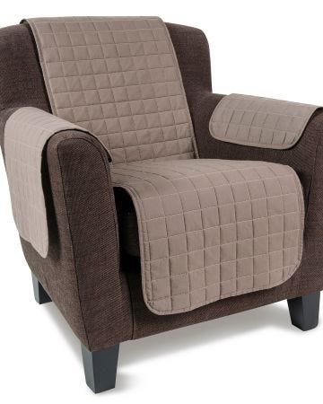 Protège-fauteuil et canapé + 2 accoudoirs matelassés.
