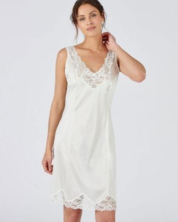 Fond de robe en maille satinée