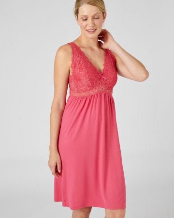 Chemise de nuit dentelle fines bretelles