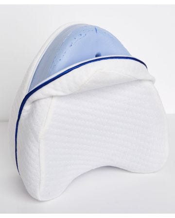 Coussin cale-jambes à mémoire de forme.