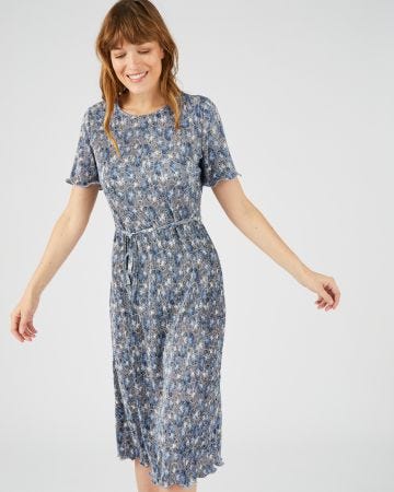 Robe plissée manches courtes