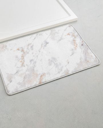 Tapis de bain motif effet marbre