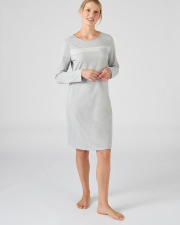 Chemise de nuit avec détail de dentelle