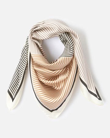 Foulard carré effet graphique